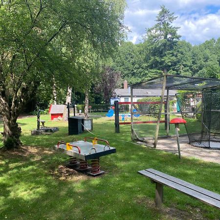 Ruim Privacyvol Chalet Met Overdekt Terras إرميلو المظهر الخارجي الصورة